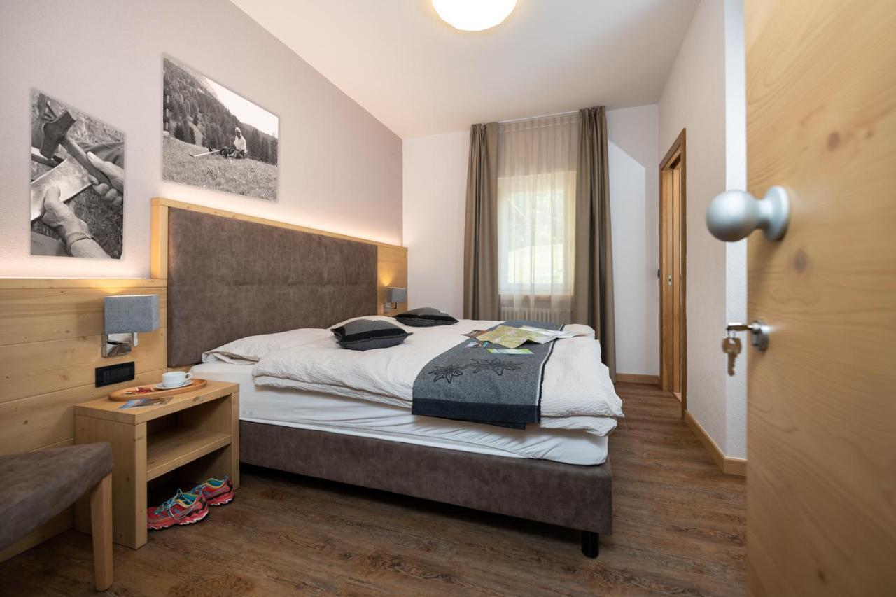 Garni' Margherita Predazzo Bagian luar foto