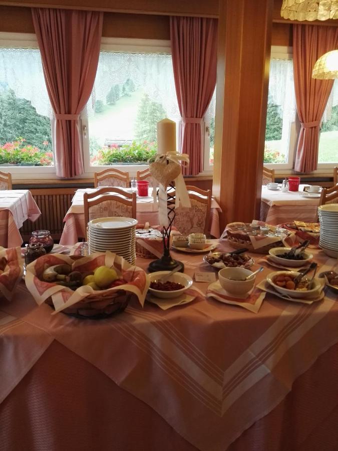 Garni' Margherita Predazzo Bagian luar foto